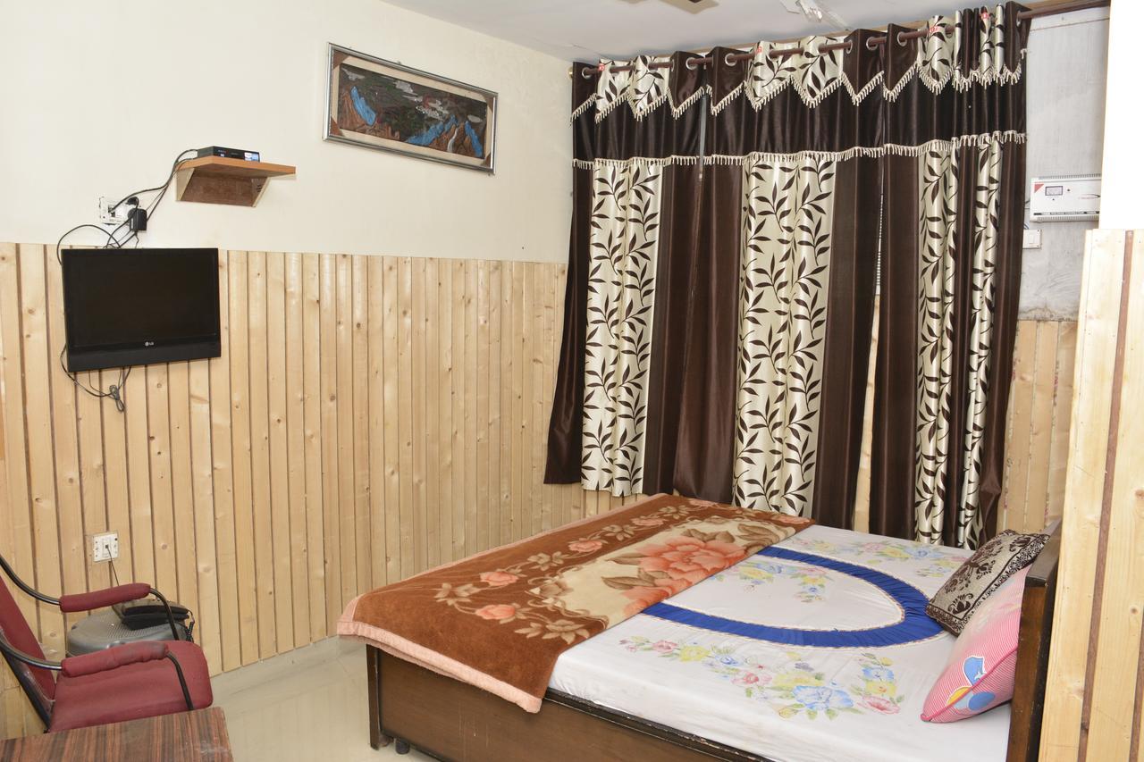 Hotel Dharam Villa Калка Экстерьер фото